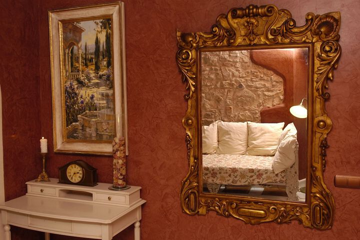 Room 13 of 25