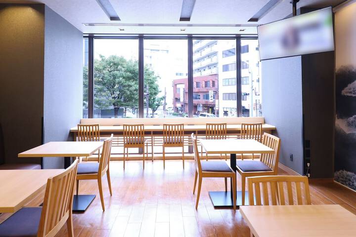 Dining 87 of 130