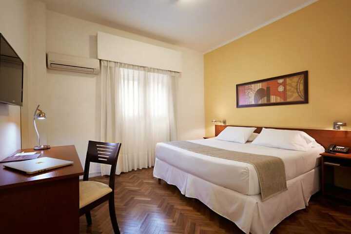 Room 8 of 32