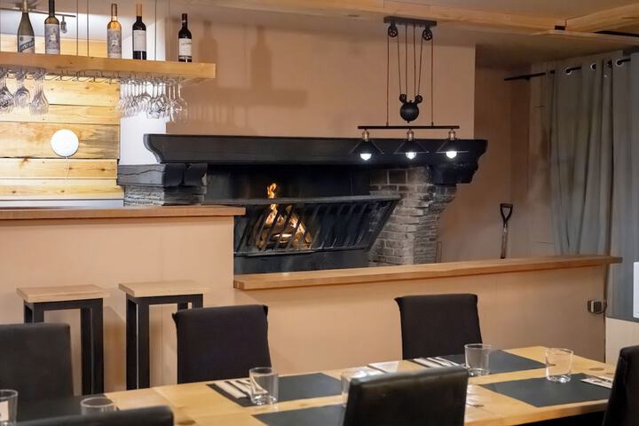 Dining 50 of 76