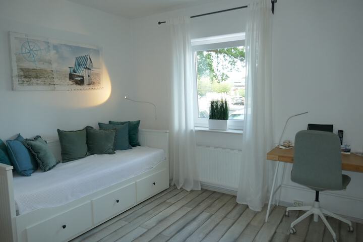 Room 12 of 52