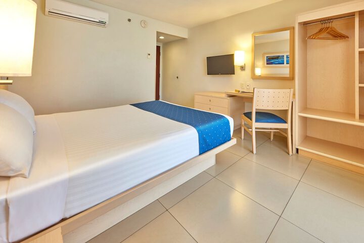 Room 15 of 49