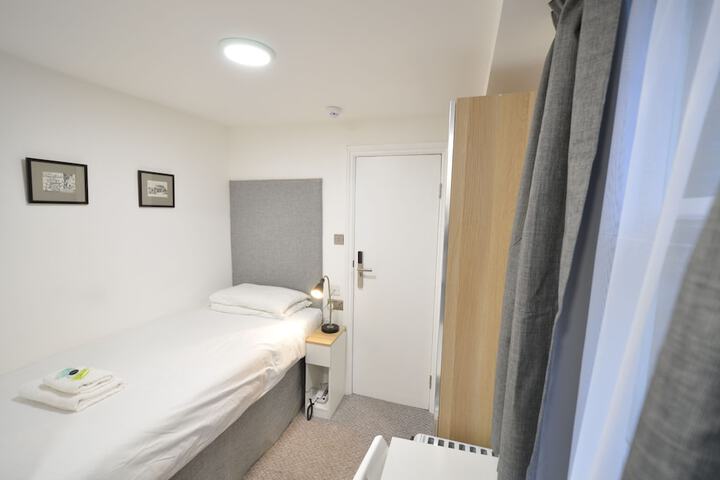 Room 154 of 371