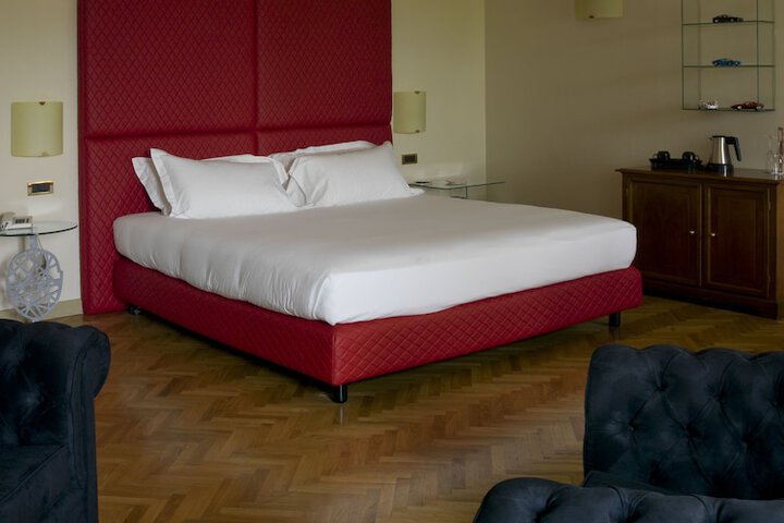 Room 6 of 70