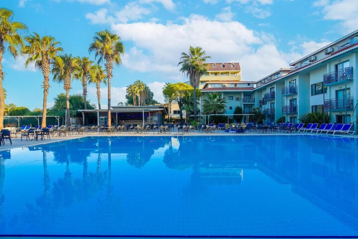Pools & Facilities