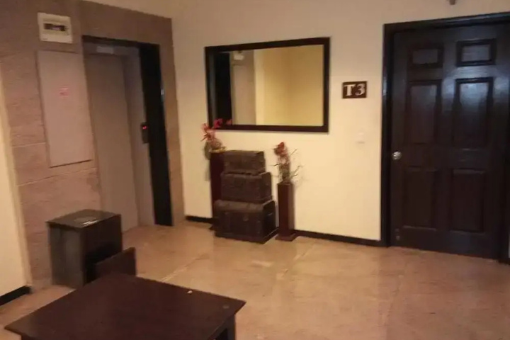 Room 8 of 41