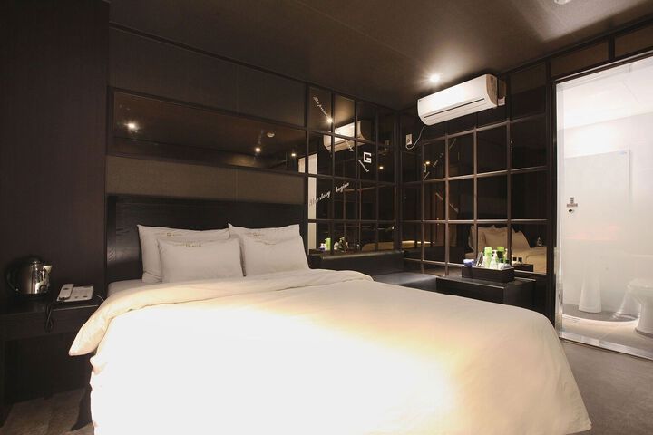 Room 60 of 75