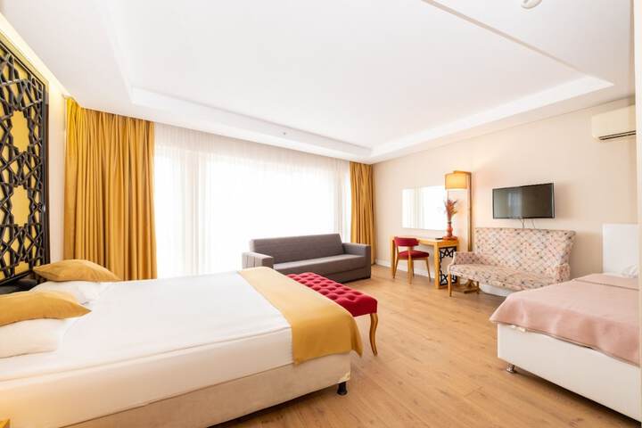 Room 4 of 34