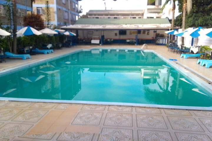 Pool 6 of 12