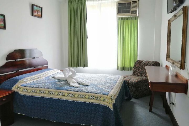 Room 22 of 49
