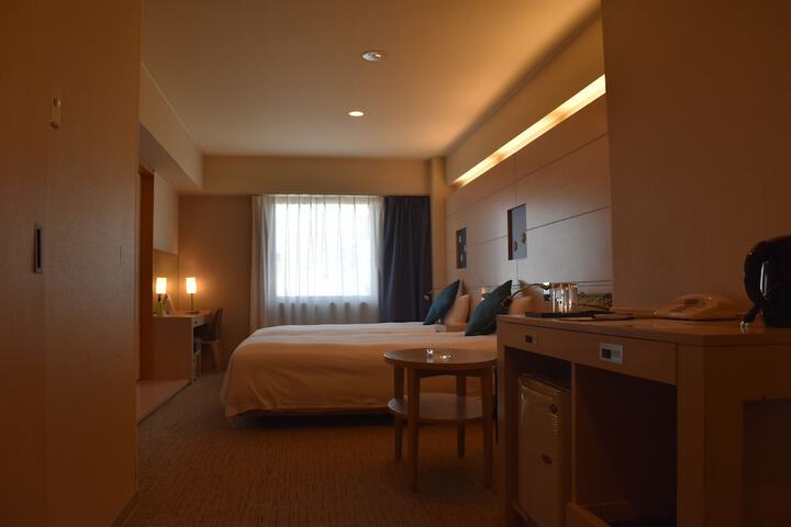 Room 26 of 97