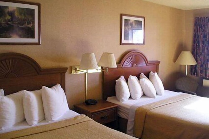Room 7 of 35