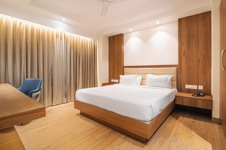 Room 9 of 53