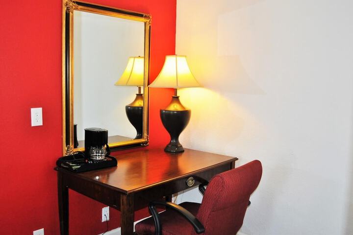 Room 9 of 23
