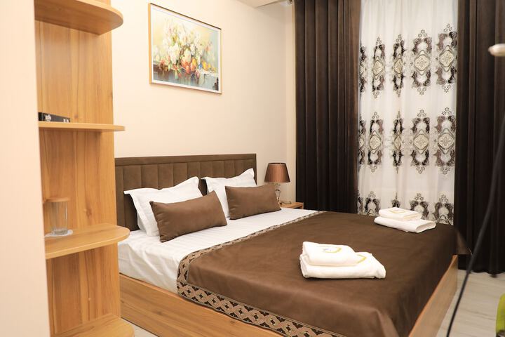 Room 12 of 50