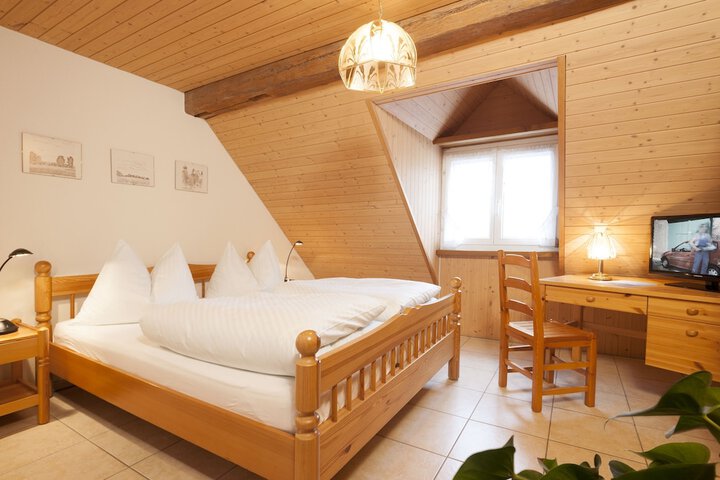 Room 4 of 57