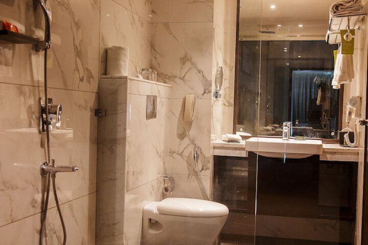 Clean Restrooms