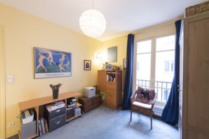 Room 10 of 17