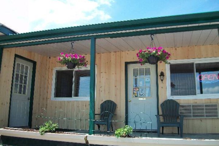 Exterior of HART OF MUSKOKA