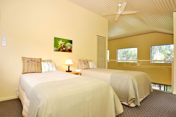 Room 5 of 61