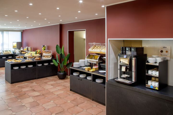 Breakfast/Coffee Service 49 of 70