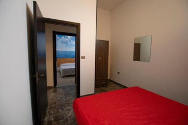 Room 25 of 41