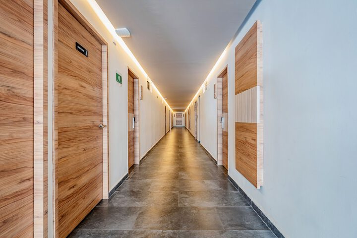 Ballroom/Hall 36 of 40