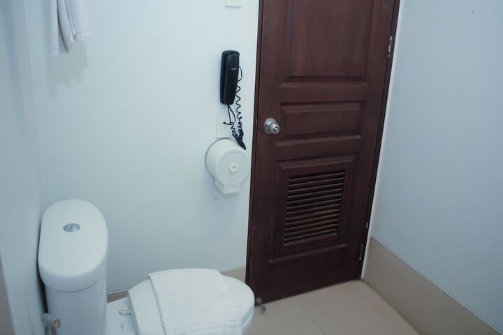 Room 51 of 73