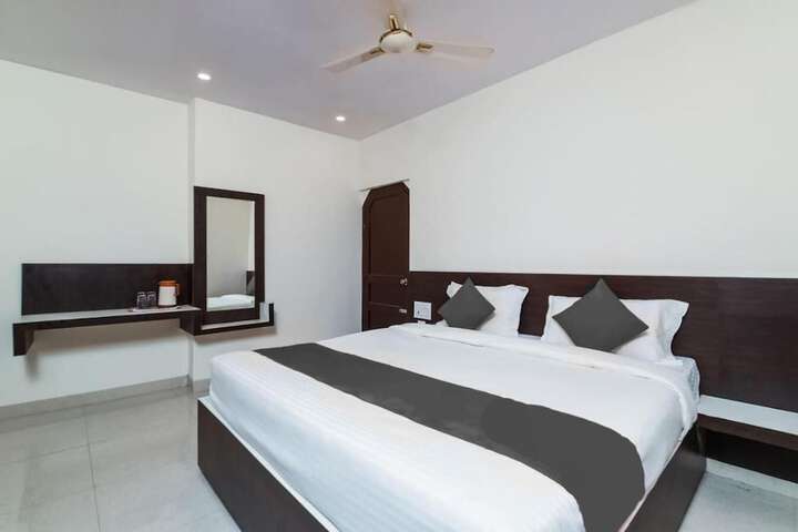 Room 17 of 26
