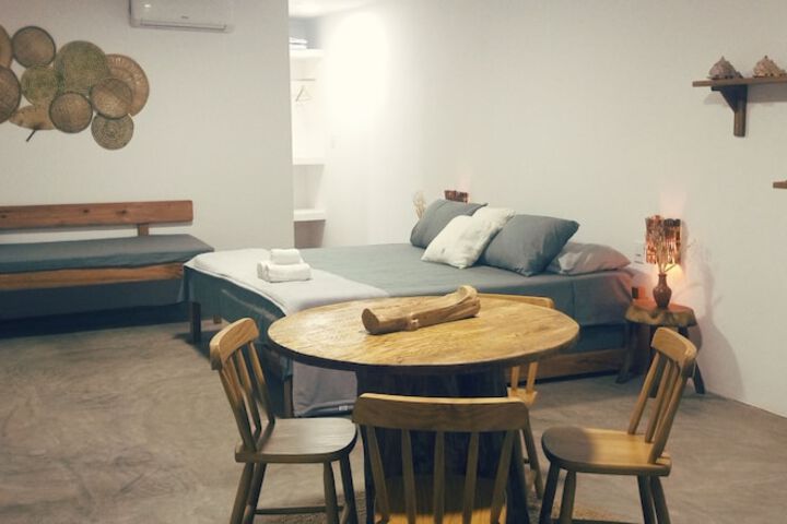 Room 3 of 28