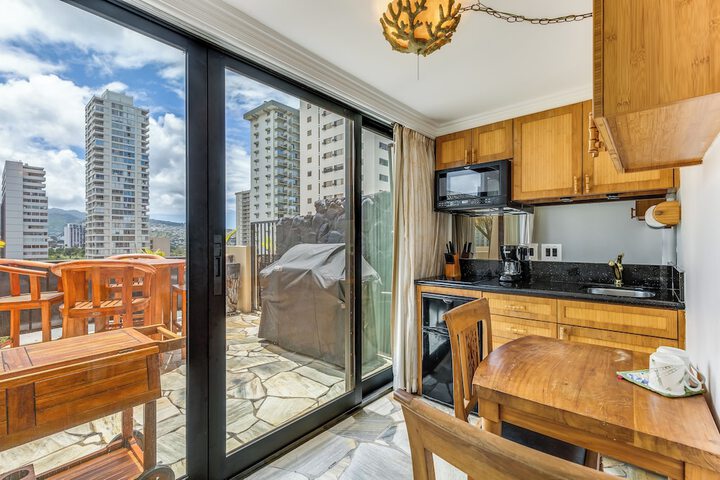 Private kitchenette