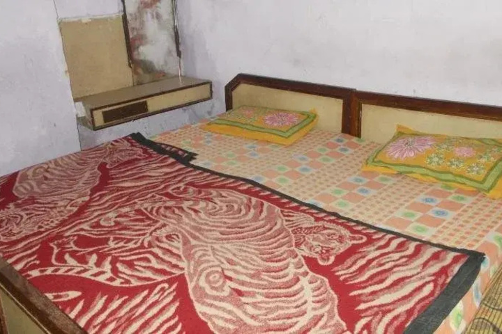 Room 3 of 7