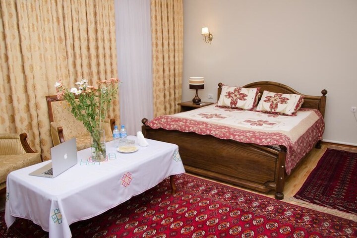 Room 7 of 46