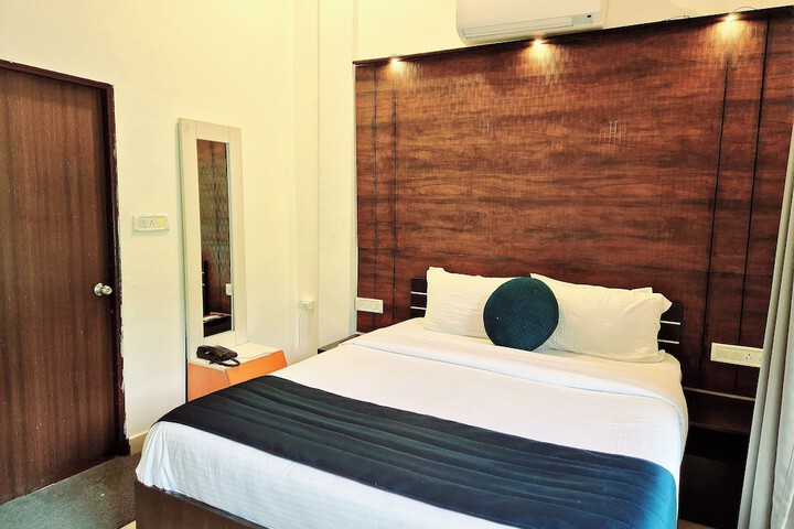 Room 15 of 49