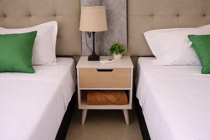 Room 4 of 20