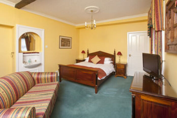 Room 50 of 95