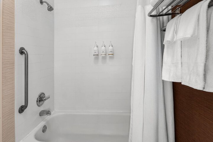 Room 34 of 48