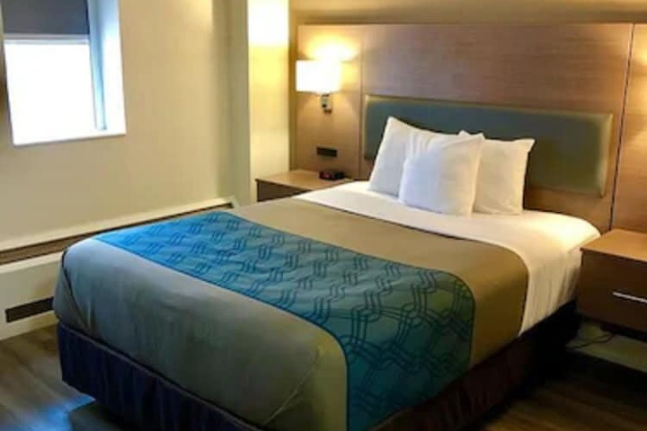 Room 5 of 40