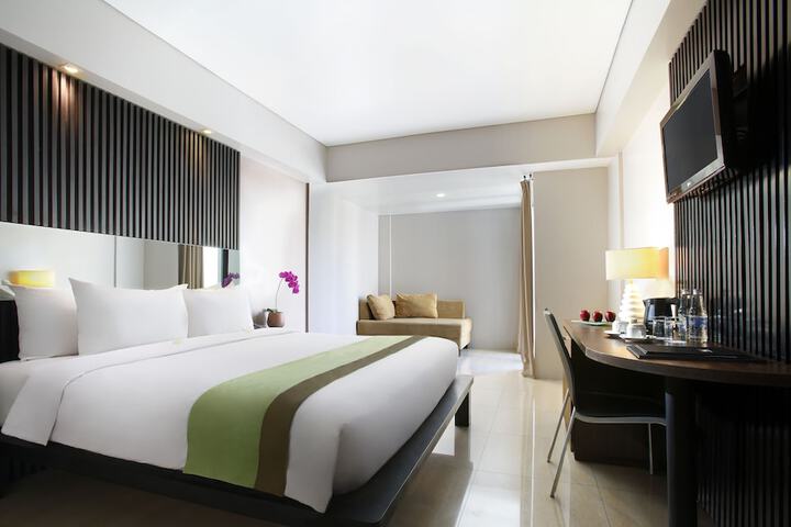 Room 6 of 48