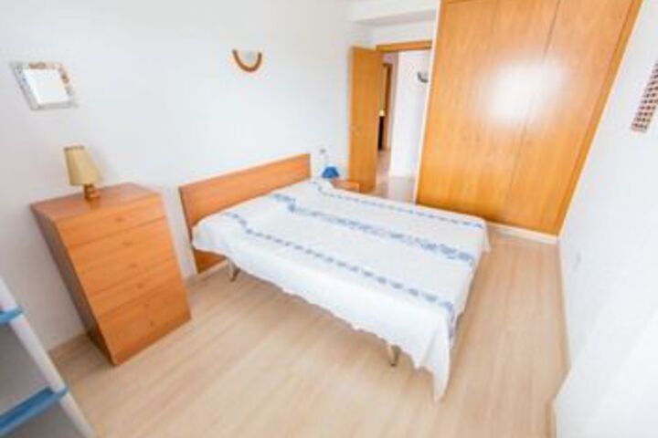 Room 10 of 24