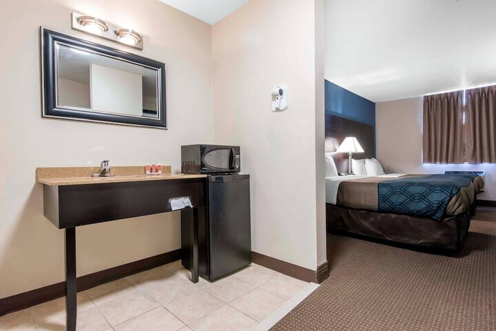 Room 35 of 72