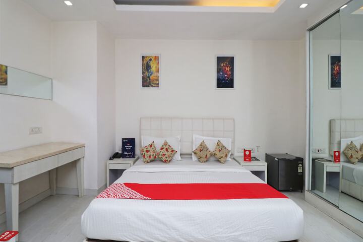 Room 16 of 20