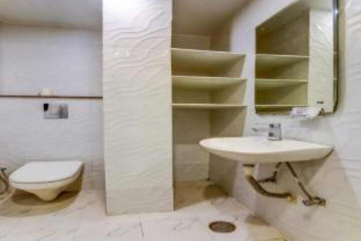 Room 14 of 23