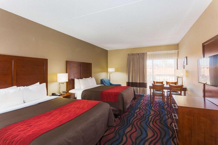 2 Queen Beds (3 of 9)