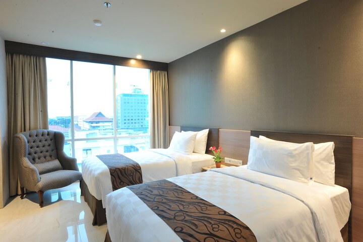 Room 4 of 34