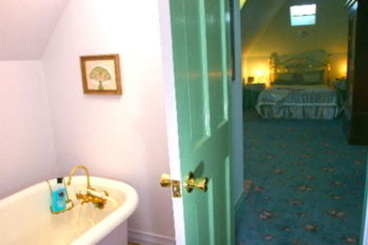 Room 7 of 68