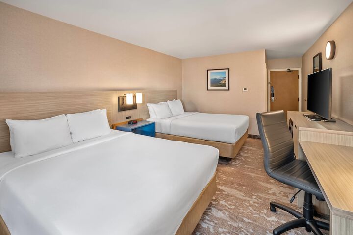 Room 17 of 38