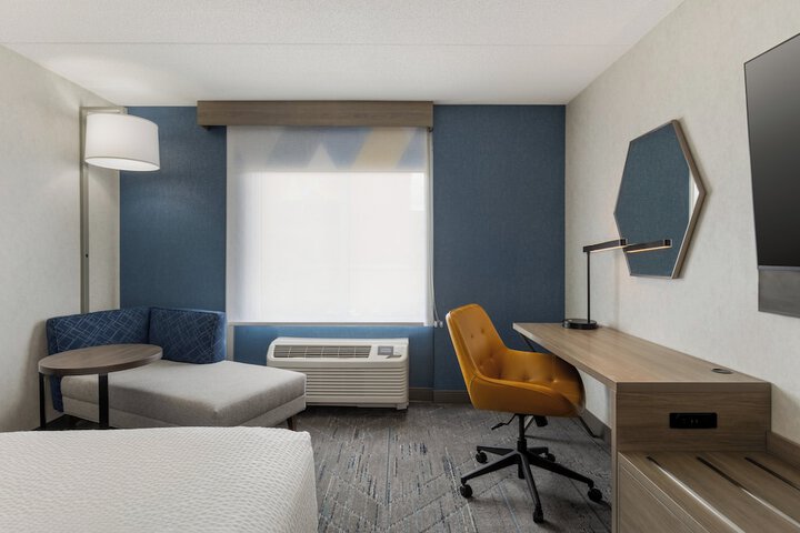 Room 8 of 47