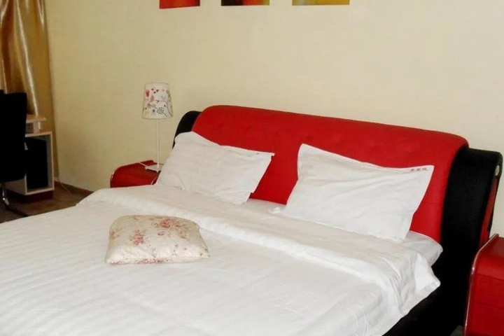 Room 3 of 11