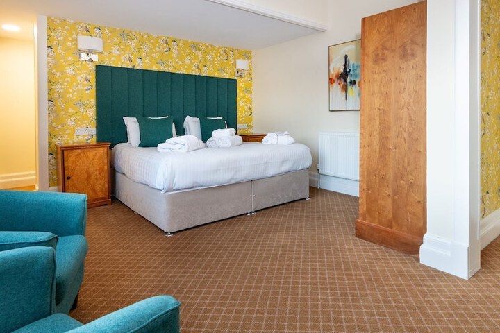 Room 19 of 178